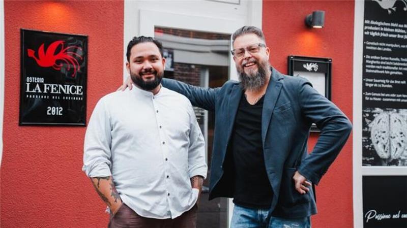Inhaber Massimo Milan (rechts) und Küchenchef Daniele Bertoldo sind stolz: Mit dem Restaurant befinden sie sich jetzt im Guide Michelin.