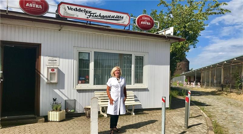 Inhaberin Marion Göttsche kann endlich wieder aufatmen. Ihre Fischgaststätte ist wieder normal zu erreichen. Foto Sonnleitner