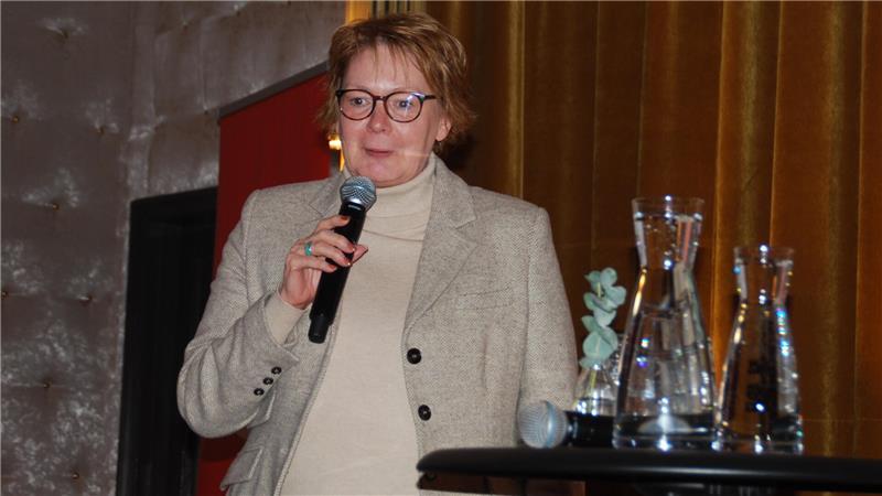 Innenministerin Daniela Behrens beantwortet die Fragen der Bürgerinnen und Bürger