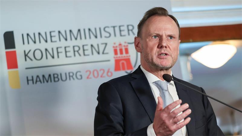 Innensenator Grote sieht bei einer Regierungsübernahme der AfD in Sachsen-Anhalt Gefahren für die Sicherheitsbehörden. (Archivbild)