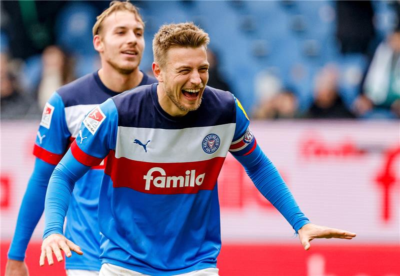 Bericht: Dieser Zweitliga-Spieler wechselt zum FC St. Pauli Innenverteidiger Hauke Wahl bringt die Erfahrung aus 235 Pflichtspielen für Holstein Kiel mit. Foto: dpa