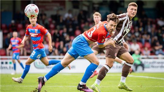 Innenverteidiger Tjorve Mohr hatte in Emden gute Möglichkeiten, das 3:1 zu erzielen. Doch die Vorentscheidung wollte nicht gelingen - und so fühlte sich die Punkteteilung wie eine Niederlage an.