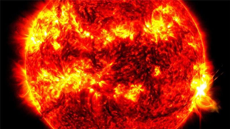 Nasa: Wahrscheinlich noch ein Jahr maximale Sonnenaktivität Innerhalb der Phase maximaler Sonnenaktivität sind die Chancen gut, weiter farbenfrohe Polarlichter über der Erde zu sehen.