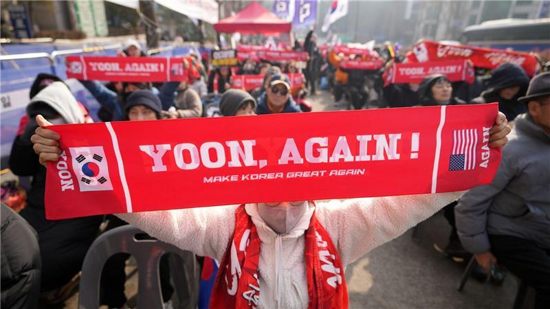 Insbesondere bei vielen älteren Südkoreanern genießt Ex-Präsident Yoon Suk Yeol nach wie vor hohe Beliebtheit.