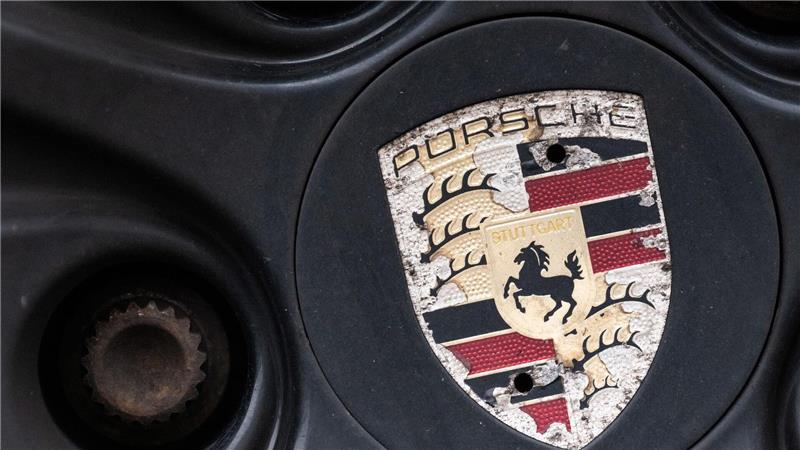 Porsche-Gewinn sackt um mehr als 70 Prozent ab Insbesondere in China sahen die Verkaufszahlen von Porsche zuletzt schlecht aus. (Archivbild)