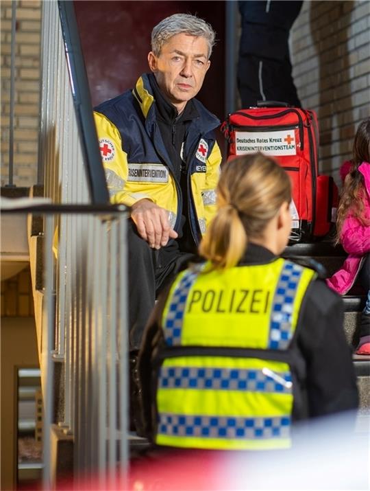 Insgesamt 187 Kinder und Jugendliche unter 18 Jahren betreute das ehrenamtliche Kriseninterventionsteam des DRK Hamburg-Harburg im Jahr 2022. Foto: PÖA Polizei Hamburg