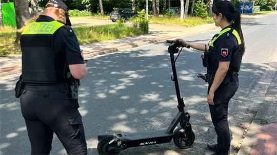 Insgesamt konnten 77 E-Scooter in sieben Stunden kontrolliert werden.