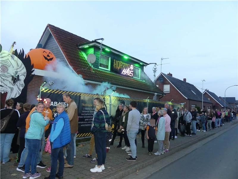 Besucherrekord im Horrorhaus in Ritsch Insgesamt rund 2000 Menschen hatten an Halloween das "Horrorhaus" in Ritsch besucht. Foto: Knappe