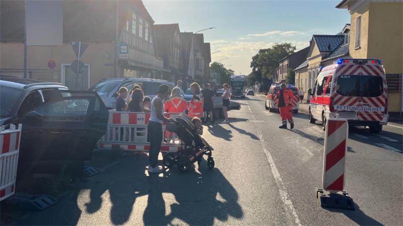 Insgesamt wurden bei dem Unfall in Bremervörde sechs Menschen verletzt.