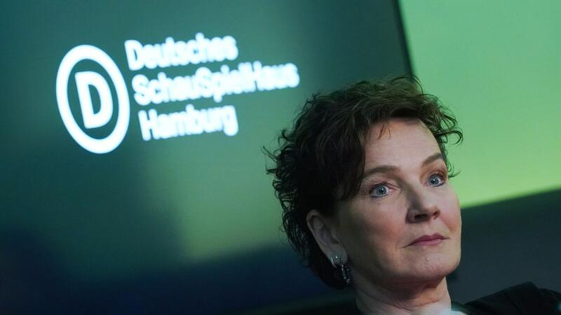 Deutsches Schauspielhaus in Hamburg ist Theater des Jahres Intendantin Karin Beier wurde für die Regie beim Stück „Laios“ gelobt. (Archivbild)