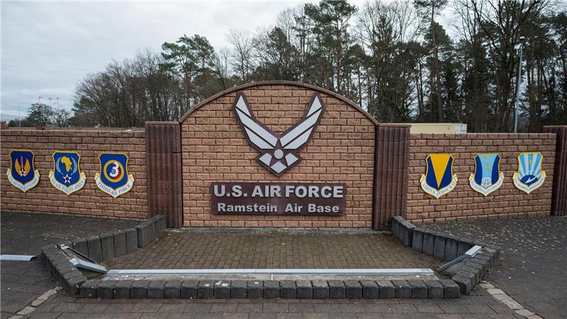 Inwieweit der Luftwaffenstützpunkt Ramstein in Rheinland-Pfalz in die Angriffe verwickelt ist, ist unklar. (Archivbild)