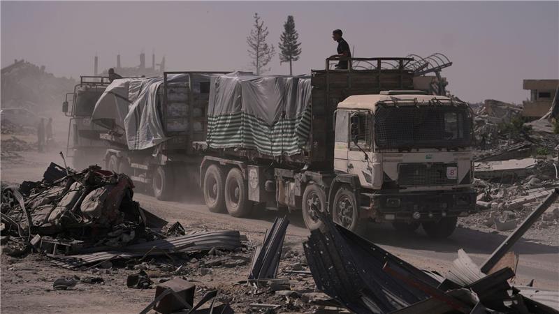 Trump pocht auf Einhaltung der Gaza-Waffenruhe Inzwischen lässt Israel wieder humanitäre Güter in den abgeriegelten Gazastreifen.