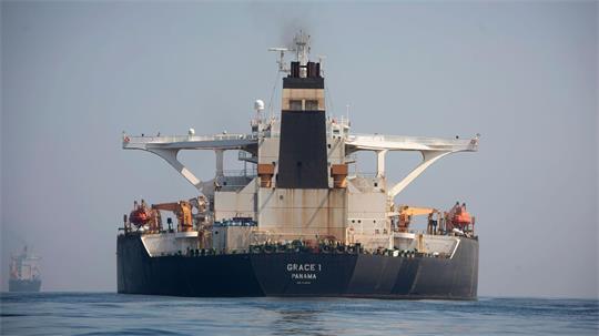 Iranischen Angaben zufolge ist ein Supertanker in der Straße von Hormus auf eine Seemine aufgefahren. (Symbolbild)