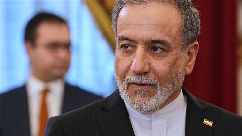 US-Angriffe im Iran - Teheran attackiert Golfstaaten Irans Außenminister Araghtschi warnt die USA. (Archivbild)