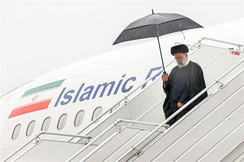 Westliche Staaten zu Iran: Atom-Inspektoren akkreditieren Irans Präsident Ebrahim Raisi bei seiner Ankunft in New York. Raisi nimmt dort an der UN-Generalversammlung teil.