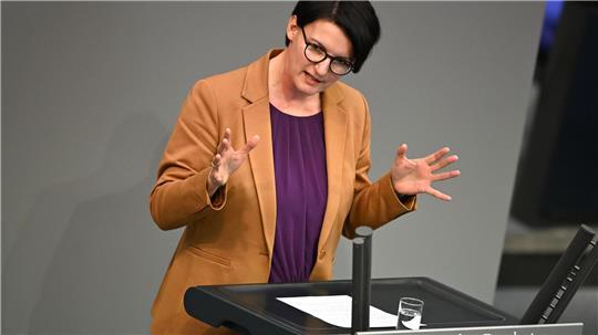 Irene Mihalic, parlamentarische Geschäftsführerin der Grünen-Bundestagsfraktion, sagt, das Strafrecht müsse sich anpassen, weil es durch neue KI-Tools inzwischen neue Möglichkeiten für bildbasierte sexualisierte Gewalt gebe. (Archivfoto)