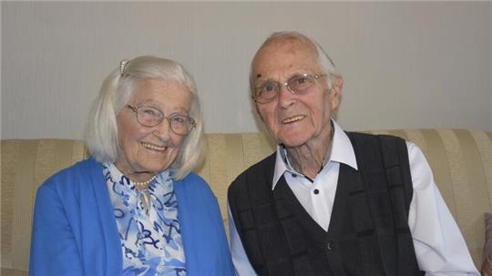 Irmgard und Hans-Hermann Heinsohn feiern mit ihrer Familie heute Gnadenhochzeit.
