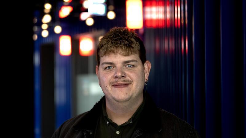 Sänger Isaak: Berlin würde mich überfordern Isaak Guderian wird Deutschland beim Eurovision Song Contest (ESC) 2024 in Malmö vertreten.
