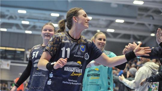 Isabelle Dölle zählt beim BSV zu den Leistungsträgerinnen und mit HSVH-Profi Dominik Axmann zusammen.