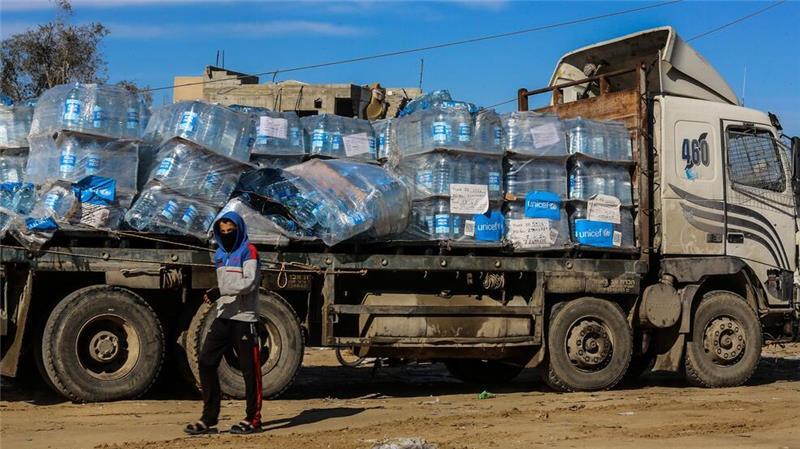 UN-Palästinenserhilfswerk setzt Arbeit trotz Verbots fort Israel hat ein Arbeitsverbot für das UN-Palästinenserhilfswerk UNRWA in Kraft gesetzt.