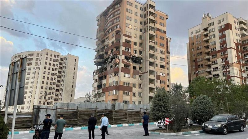 Israel hat mit einem Großangriff auf Ziele im Iran begonnen. 