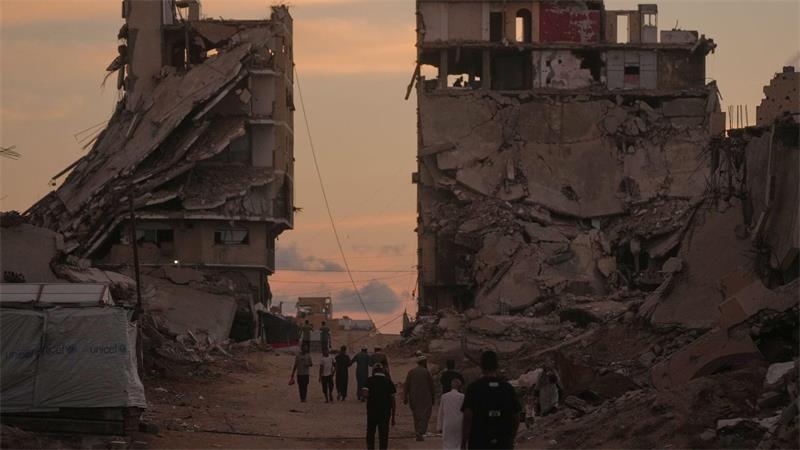 Israel hat seit dem Hamas-Massaker am 7. Oktober 2023 nach eigenen Angaben 100.000 Ziele in der Region angegriffen, die meisten davon im Gazastreifen. 