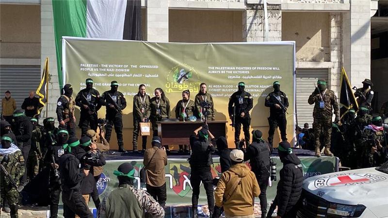 Sorge um Waffenruhen in Nahost - Trump mit drastischer Idee Israel wirft der Hamas einen Verstoß gegen den Geisel-Deal vor.