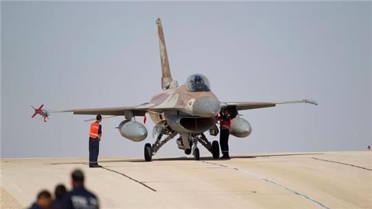 Israelische Kampfflugzeuge sollen offenbar Raketen auf Syrien abgefeuert haben.