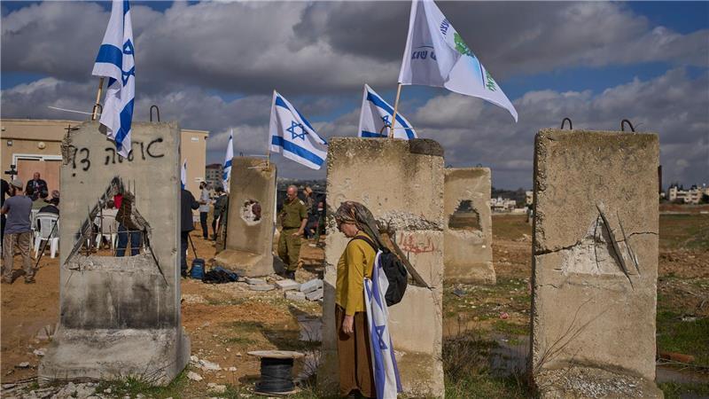 Israelische Siedler bei Einweihung neuer Siedlung im Westjordanland. (Archivbild)