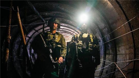 Israelische Soldaten haben eigenen Angaben zufolge das größte Hamas-Tunnelnetz gefunden.