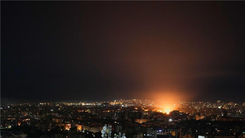 Israels Armee greift weiter im Libanon an. 