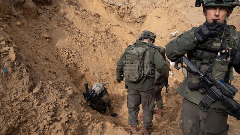 Israels Armee bestätigt Tunnelflutung in Gaza Israels Armee hat bestätigt, Tunnel der islamistischen Hamas im Gazastreifen geflutet zu haben.