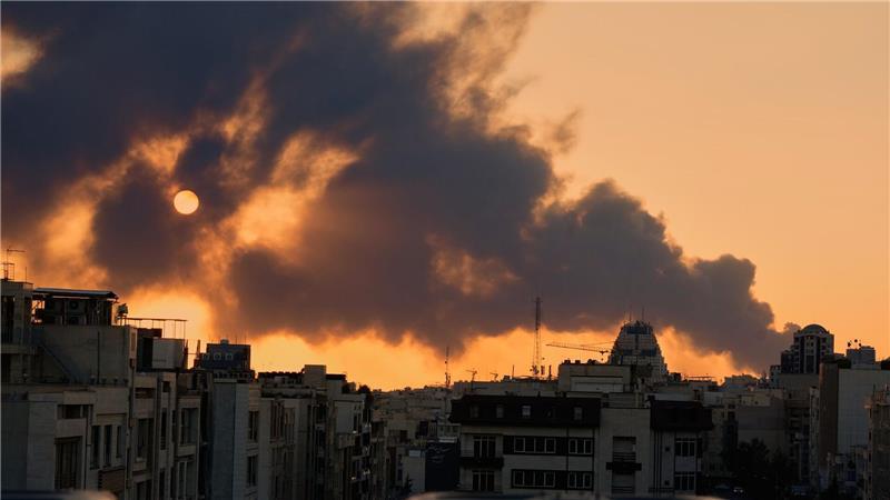 Iran feuert Rakete auf Nato-Land Türkei - Bündnis alarmiert Israels Luftwaffe bombardiert weiterhin Ziele in Irans Hauptstadt Teheran. (Archivbild)