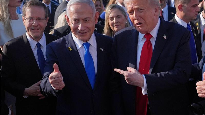 Israels Ministerpräsident Netanjahu verabschiedet US-Präsident Trump auf dem Ben Gurion Airport.