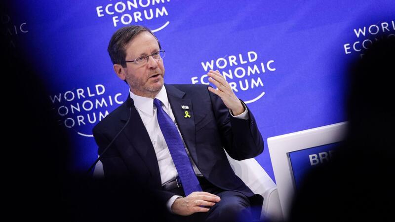 Israels Präsident: Vertrauen in Friedensprozesse verloren Israels Präsident Izchak Herzog spricht auf einer Veranstaltung beim Weltwirtschaftsforum in Davos.