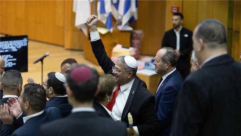 Israels rechtsextremer Polizeiminister Itamar Ben-Gvir feiert im Parlament die Verabschiedung des umstrittenen Gesetzes zur Einführung der Todesstrafe für Terroristen. (Archivbild)