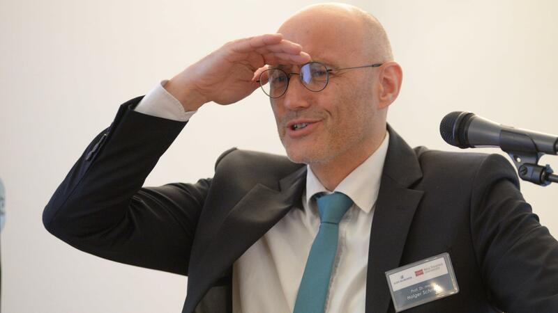 Ist auf der Suche nach einem Kooperationspartner für die akademische Ausbildung fündig geworden: Professor Holger Schmidt, Chef der Neurologie an den Elbe Kliniken.