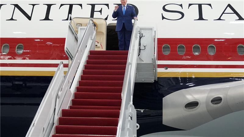 Ist besonders stolz auf seinen geschenkten Jumbojet: US-Präsident Trump.