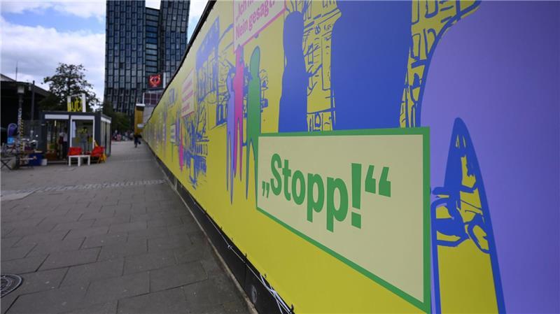 „What the Fear“: Kiez-Clubs starten Projekt gegen Übergriffe Ist das noch witzig oder schon eine Beleidigung? Vielen ist die Grenzüberschreitung nicht bewusst.