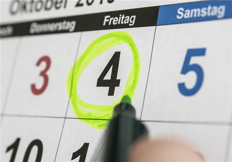 Brückentage planen: 2024 liegen die Feiertage besonders günstig Ist der Feiertag ein Donnerstag, kann aus nur einem Urlaubstag ein langes Wochenende werden. Foto: Günther/dpa-tmn