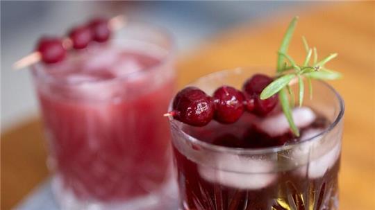 Ist der „Sleepy Girl Mocktail“ seinen Hype wert?