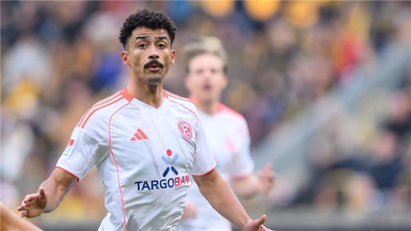 Iyoha wurde beleidigt. 