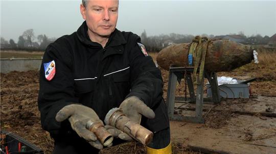Jährlich werden laut Oliver Kinast in Schleswig-Holstein etwa 20 Fliegerbomben entschärft. (Archivbild)