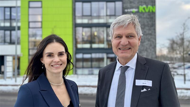 Jahresempfang bei der KVN Stade: Die CDU-Bundestagsabgeordnete Vanessa Zobel und Mediziner Dr. Stephan Brune sprachen zum Thema Bürokratie.