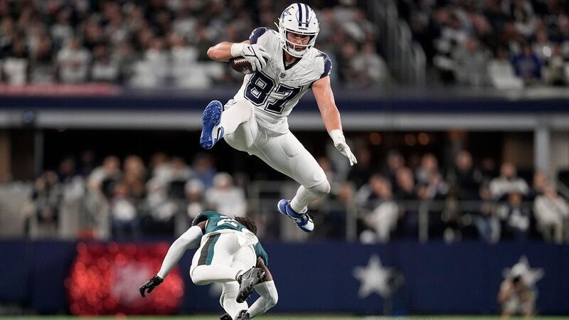 Cowboys gewinnen NFL-Kracher gegen Philadelphia Eagles Jake Ferguson (87) setzte sich mit den Cowboys gegen die Philadelphia Eagles mit Kelee Ringo durch.