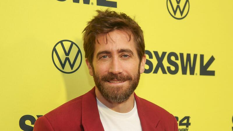 Jake Gyllenhaal spielt im Remake von „Road House“ die Rolle, die einst Patrick Swayze spielte.