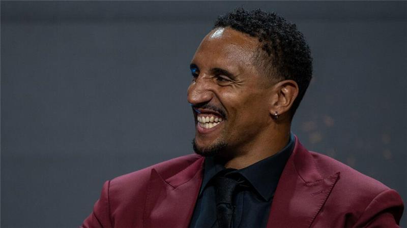 Fünfmal gefeuert und noch immer dabei: NFL-Profi Johnson Jakob Johnson erlebt eine wilde NFL-Saison - sein Lachen verliert er deswegen aber nicht.
