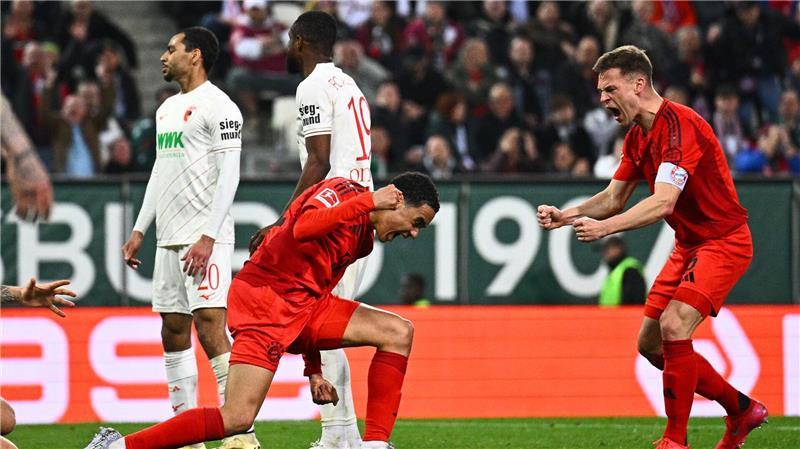 Jamal Musiala bejubelt seinen Treffer zum 1:1. Später muss er verletzt raus.