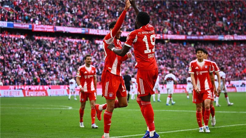 Jamal Musiala (r) glänzt für den FC Bayern.