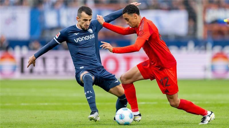 Jamal Musiala (r) spielte bei Bayerns 5:0 in Bochum groß auf.